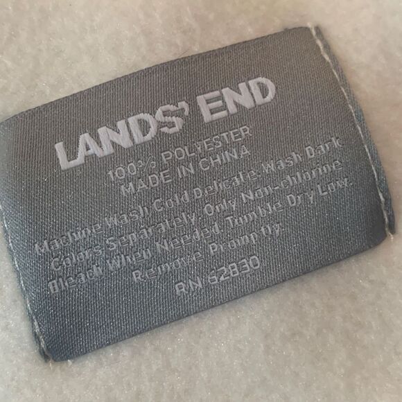 Lands End White Fleece Throw - Picture 2 of 3